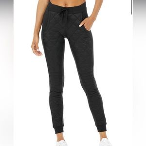 Alo Yoga high waist moto puffer pant size xxs